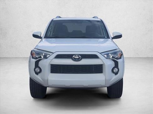 Used 2018 Toyota 4Runner SR5 image 2