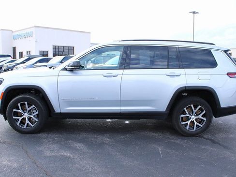 Used 2024 Jeep Grand Cherokee L Limited w/ Luxury Tech Group II image 4