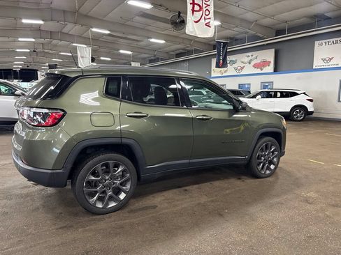 Used 2021 Jeep Compass Latitude AWD/4WD image 2