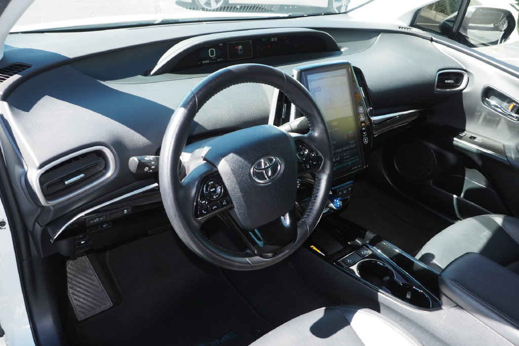 Used 2022 Toyota Prius Prime XLE FWD image 12