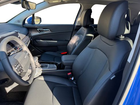 New 2026 Kia Sportage EX image 9