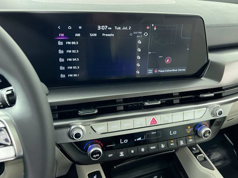 Certified 2024 Kia Telluride S w/ S Sunroof Package FWD image 26