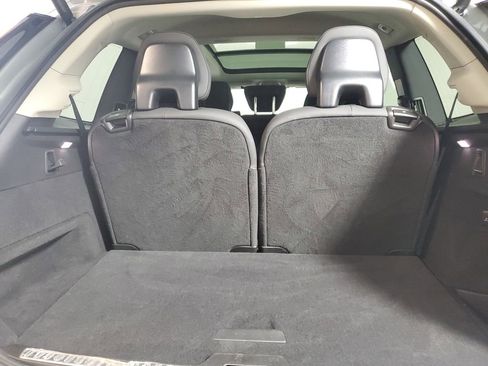 Certified 2025 Volvo XC90 B6 Core w/ Climate Package image 11