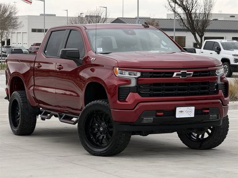 Used 2022 Chevrolet Silverado 1500 RST w/ Convenience Package II image 2