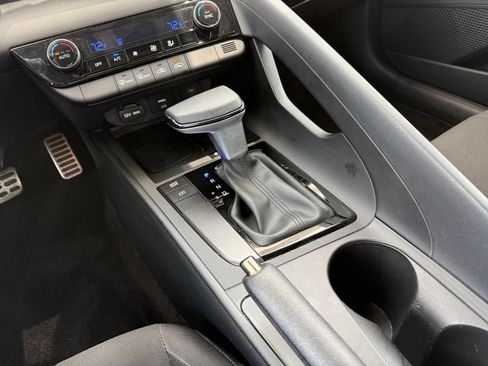 Used 2026 Hyundai Elantra Sport FWD image 41