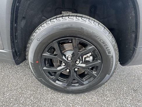 Used 2024 Jeep Grand Cherokee L Altitude image 19