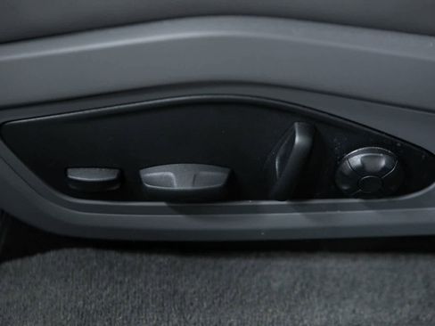 Certified 2022 Porsche Taycan 4S image 17