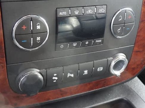 Used 2011 Chevrolet Silverado 2500 LTZ w/ LTZ Plus Package image 11