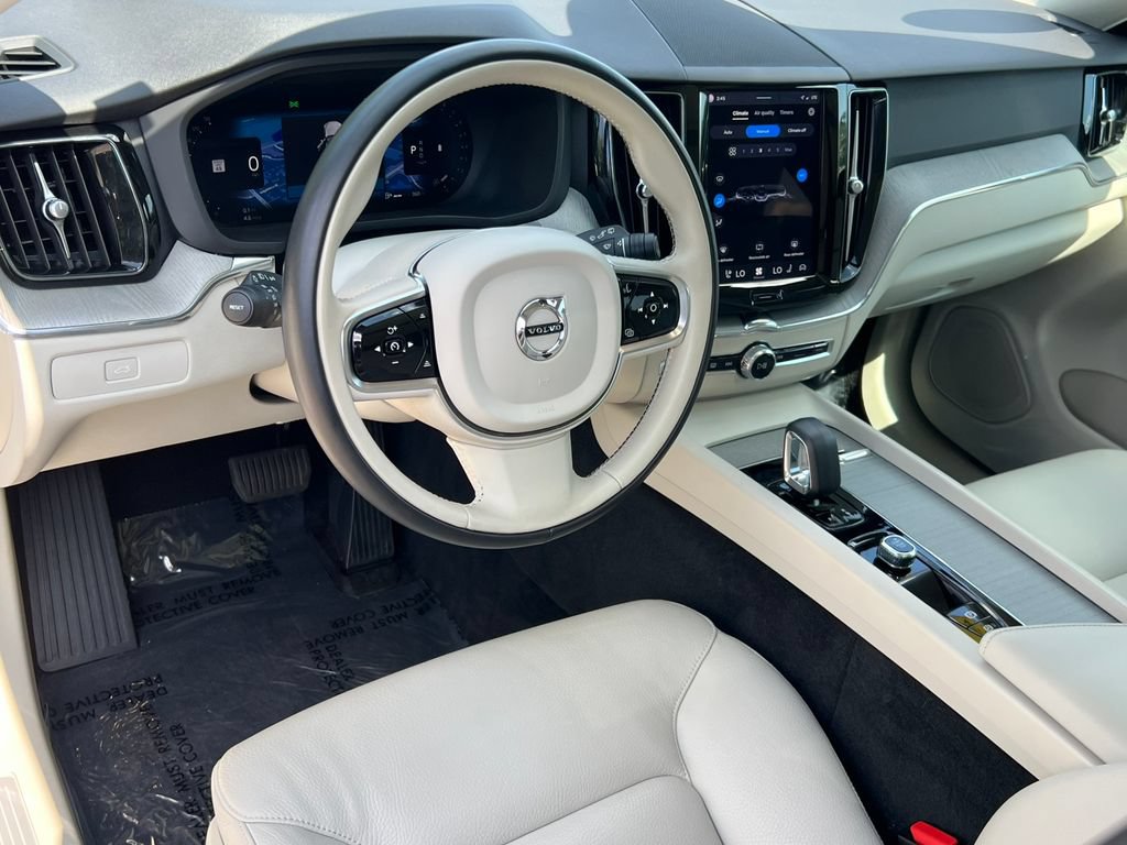 Used 2024 Volvo XC60 B5 Plus w/ Protection Package Premier AWD/4WD image 19