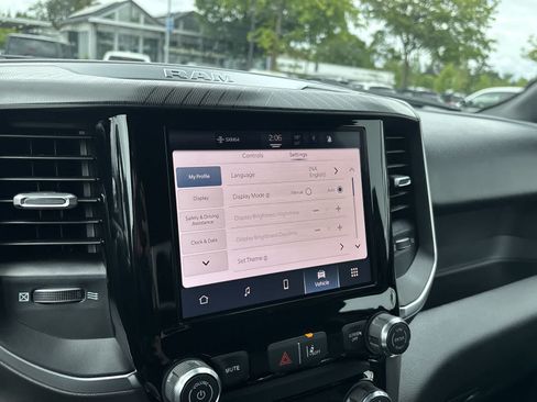 New 2026 RAM 1500 Express AWD/4WD image 16