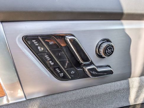 New 2026 Cadillac Vistiq Premium Luxury image 17