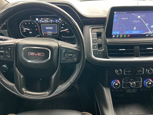 Used 2021 GMC Yukon XL AT4 w/ AT4 Premium Plus Package AWD/4WD image 11