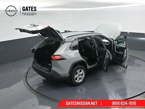 Used 2021 Toyota RAV4 XLE AWD/4WD image 49