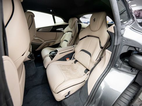 Used 2026 Ferrari Purosangue AWD/4WD image 19