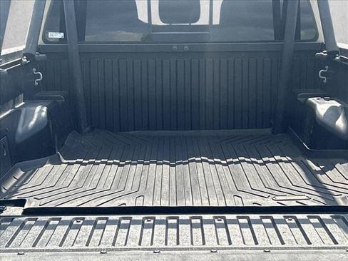 Used 2018 Toyota Tacoma TRD Off-Road w/ Technology Package RWD image 7