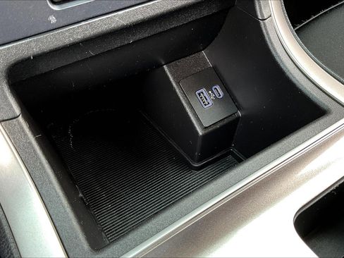 Used 2023 Ford Edge SEL image 35