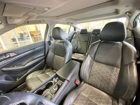 Used 2019 Nissan Maxima Platinum w/ Sport Mat Group image 14