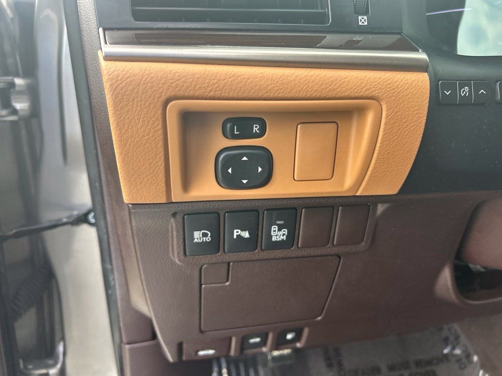Used 2018 Lexus ES 350 w/ Premier Package FWD image 35