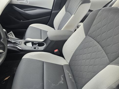 Used 2025 Toyota Corolla LE FWD image 19