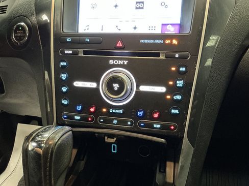 Used 2017 Ford Explorer Limited AWD/4WD image 17