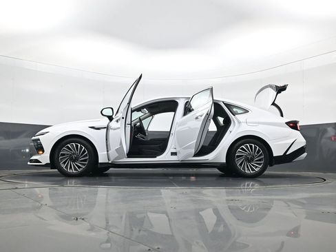 Certified 2025 Hyundai Sonata SEL image 34