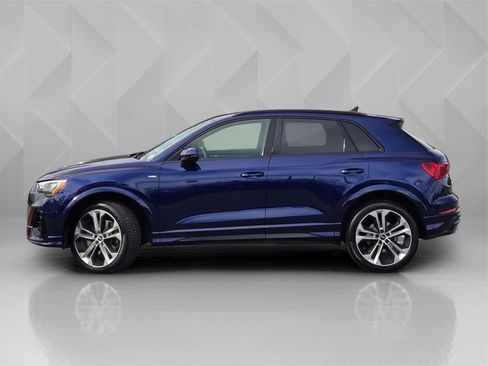 Used 2021 Audi Q3 2.0T Premium w/ Convenience Package image 3