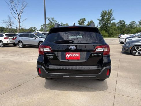 Used 2018 Subaru Outback 2.5i Premium AWD/4WD image 7