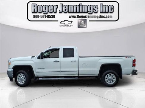 Used 2015 GMC Sierra 2500 SLT w/ Suspension Package, Off-Road image 2