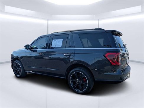 Used 2024 Ford Expedition Limited image 5