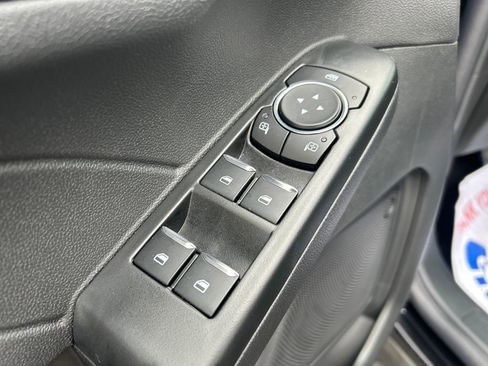 New 2025 Ford Escape SE image 13