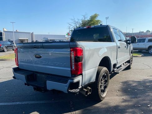 Used 2025 Ford F250 Lariat w/ Black Appearance Package AWD/4WD image 7