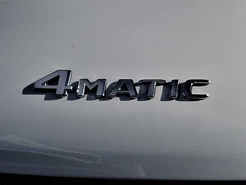 Used 2021 Mercedes-Benz GLC 300 GLC 300 image 28