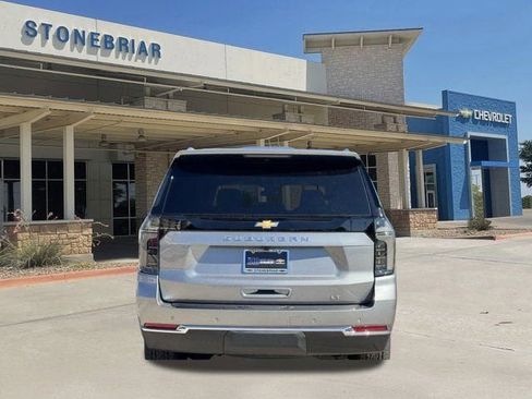 New 2026 Chevrolet Suburban LT w/ Comfort Package image 6