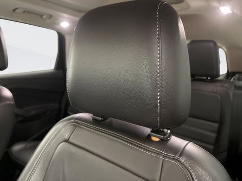 Used 2017 Ford Escape Titanium image 8