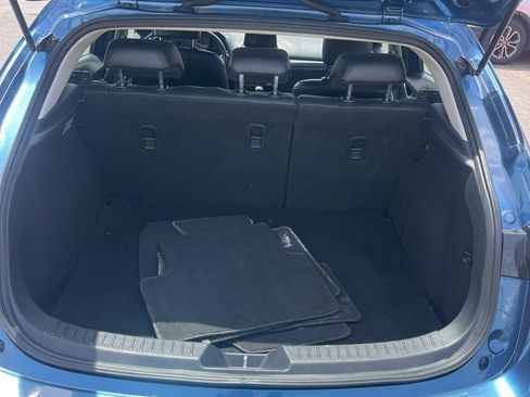 Used 2018 MAZDA MAZDA3 Touring FWD image 5