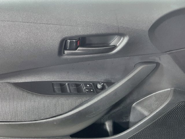 Used 2025 Toyota Corolla LE w/ Convenience Package FWD image 18