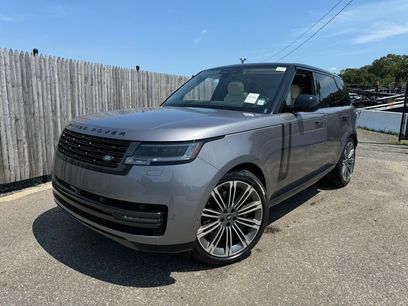 New 2025 Land Rover Range Rover SE