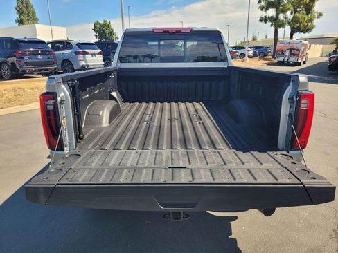 Used 2025 GMC Sierra 2500 Denali Ultimate AWD/4WD image 7