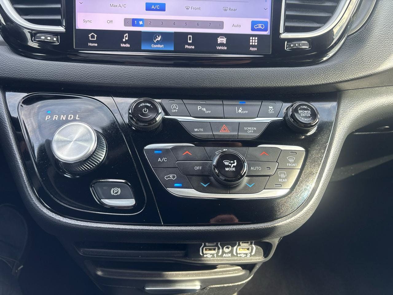 Used 2025 Chrysler Pacifica Select FWD image 22