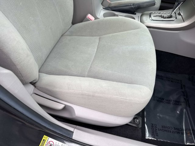 Used 2013 Toyota Corolla LE FWD image 10