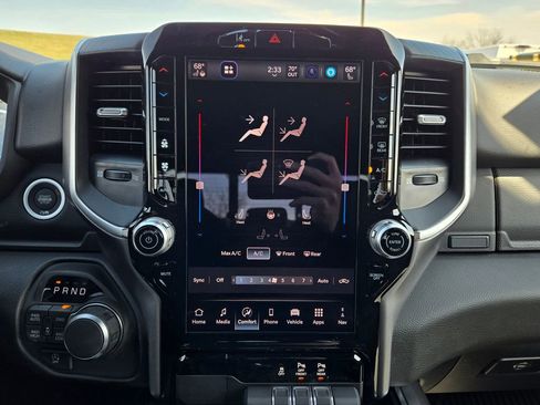 New 2026 RAM 1500 4x4 Crew Cab image 20