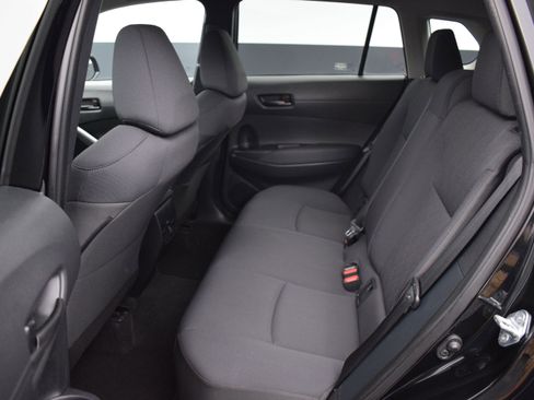 Used 2023 Toyota Corolla Cross LE AWD/4WD image 12