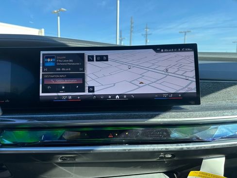 Certified 2025 BMW 760i xDrive w/ Luxury Rear Seating Package image 15