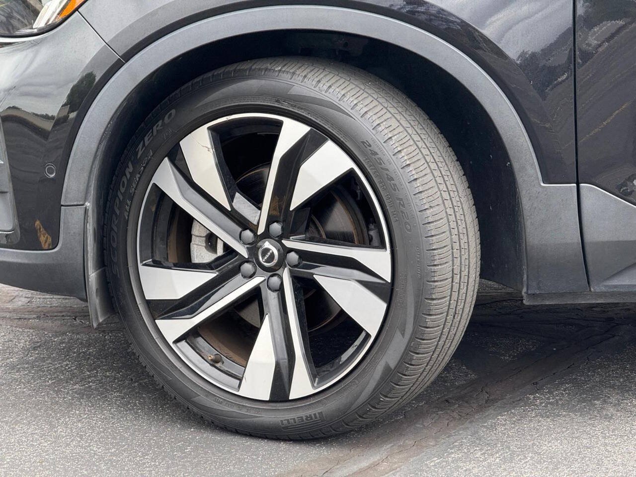 Used 2023 Volvo XC40 B5 Plus w/ Climate Package AWD/4WD image 20
