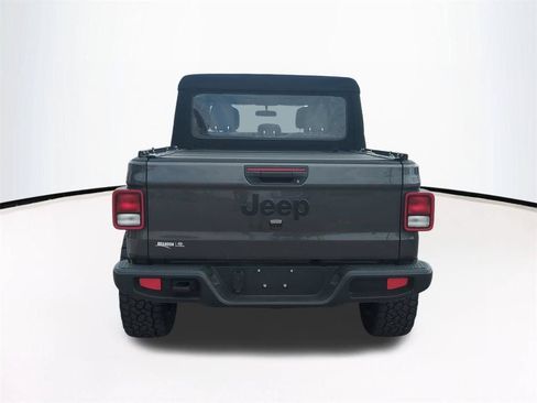 Used 2024 Jeep Gladiator Sport AWD/4WD image 6