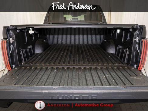 Used 2024 Toyota Tundra Platinum AWD/4WD image 5