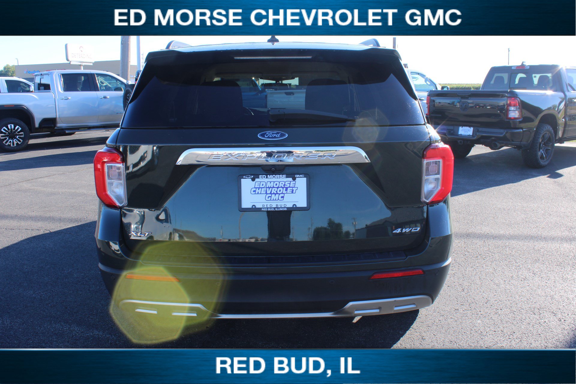 Used 2022 Ford Explorer XLT w/ Equipment Group 202A AWD/4WD image 18
