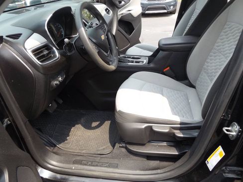 Used 2019 Chevrolet Equinox LS FWD image 13
