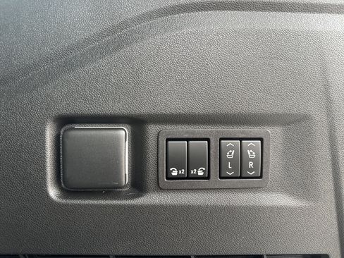 Used 2023 Chevrolet Tahoe Premier w/ Max Trailering Package image 37