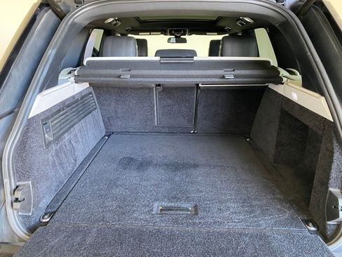 Used 2014 Land Rover Range Rover HSE image 32